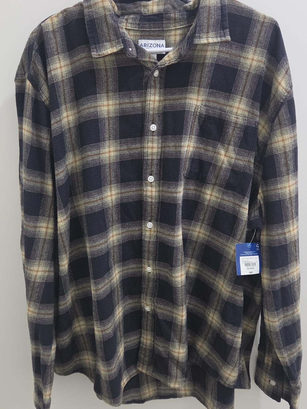 Arizona Jean Company Men's Black & Beige Plaid Button-Down Shirt